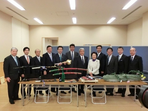 s-H310123歌舞伎振興議連視察  (2)